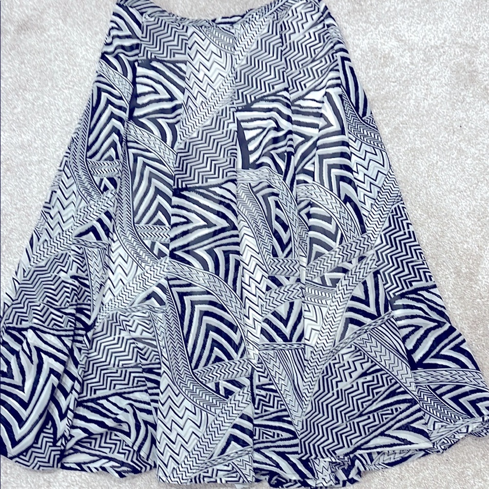 Geometric Patterned Skirt - Black and White